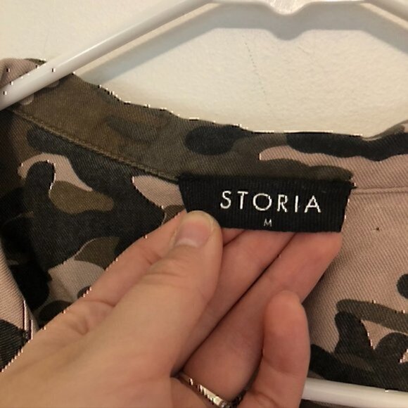 STORIA Brown Black Tan Camo Camouflage Short Sleeve Tie Button Down Crop Top M - Picture 5 of 12